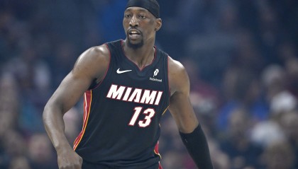 乐鱼网站-生涯首次！阿德巴约本赛季场均20+10 04-05赛季奥尼尔后队史首人