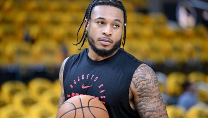 休媒热议白魔交易：他就是不愿打团队篮球 火箭放弃球员从不后悔