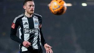 记者：利兹联总价1200万镑报价纽卡中场朗斯塔夫，等待对方回应