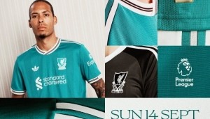 利物浦发布客战伯恩利海报：范迪克身穿第三球衣出镜